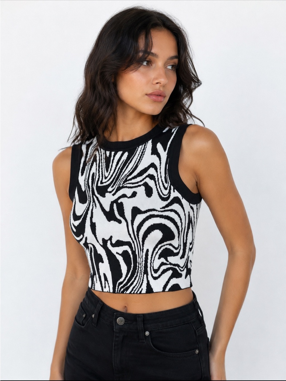 Garage Sleeveless Black & White Swirl Knit Crop Top M
